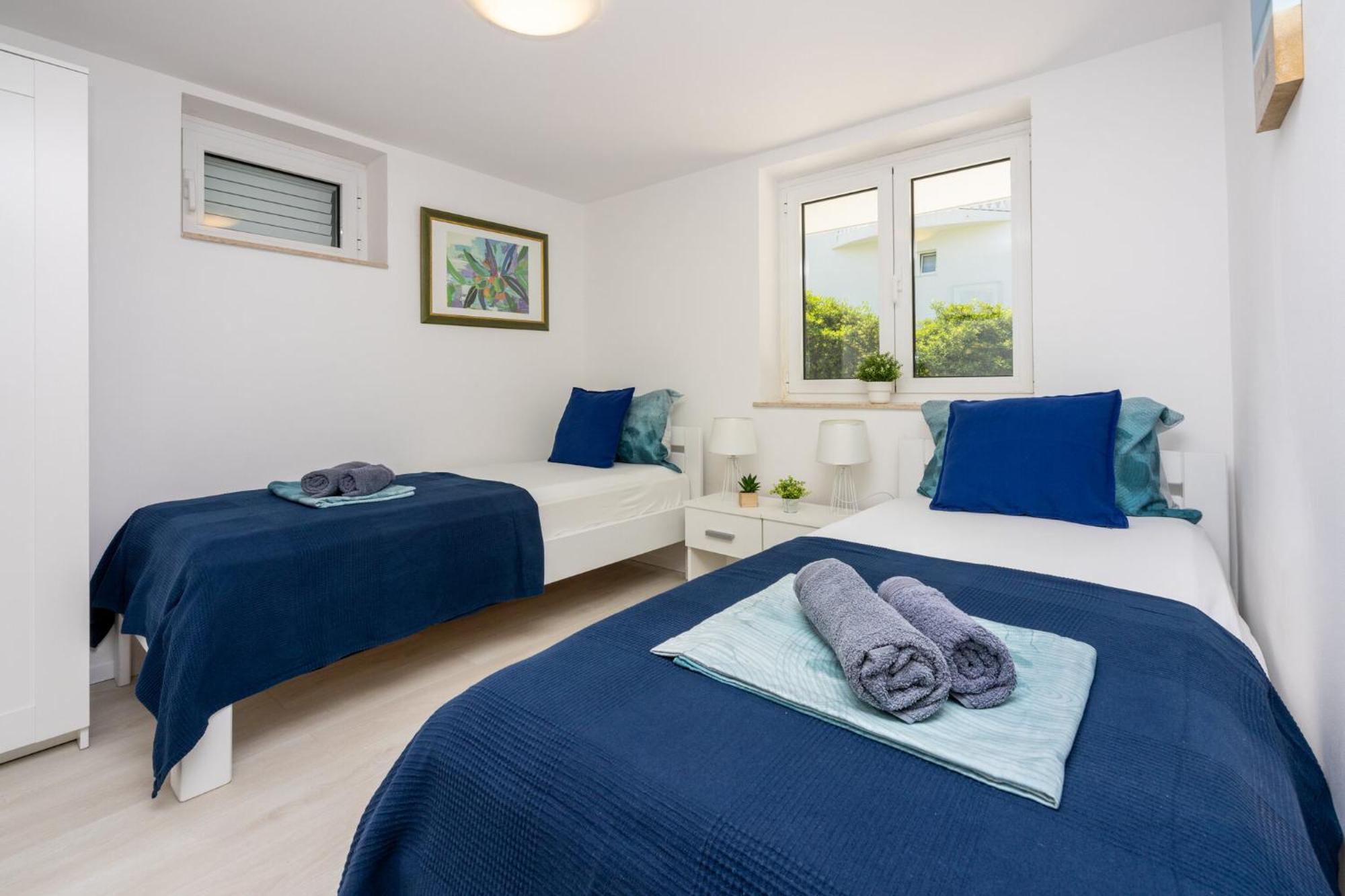Podvezanec Appartement Dramalj Buitenkant foto