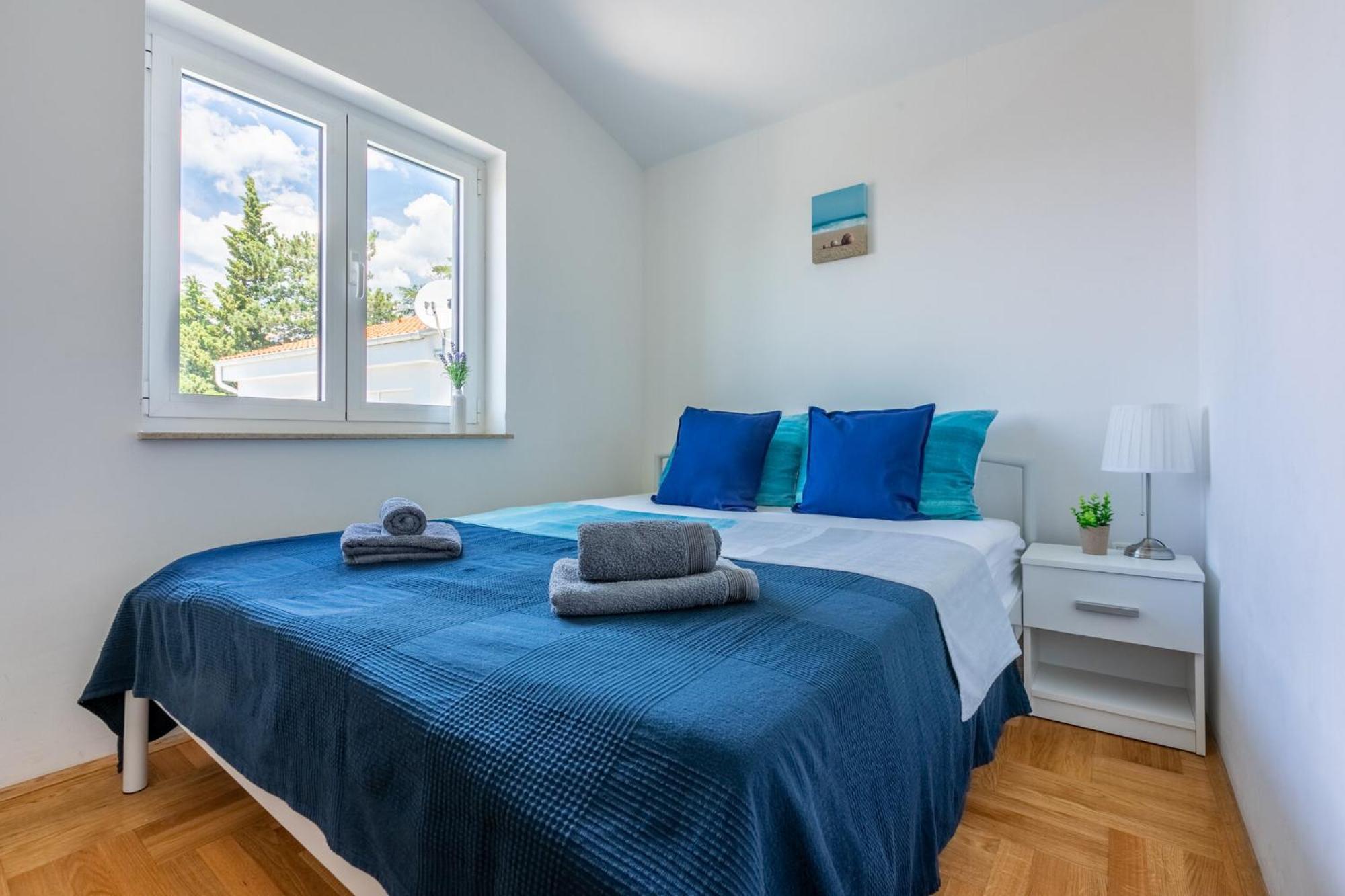 Podvezanec Appartement Dramalj Buitenkant foto