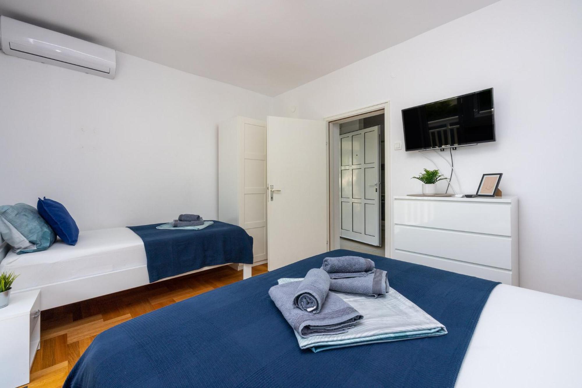 Podvezanec Appartement Dramalj Buitenkant foto