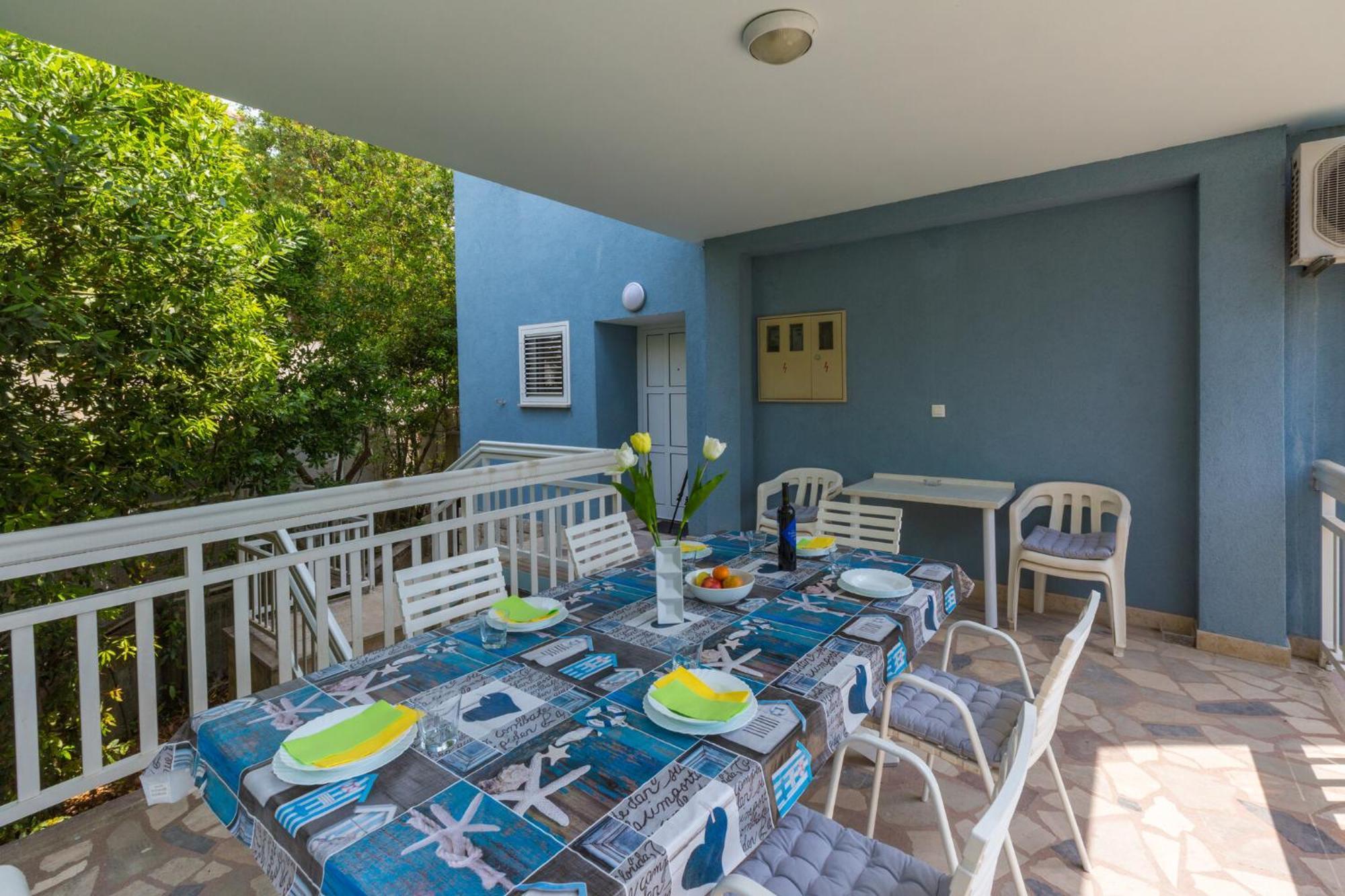 Podvezanec Appartement Dramalj Buitenkant foto