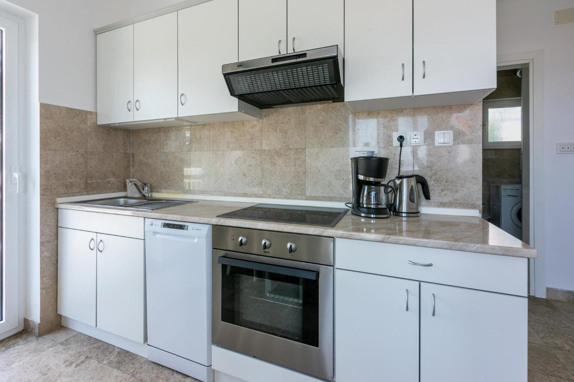 Podvezanec Appartement Dramalj Buitenkant foto