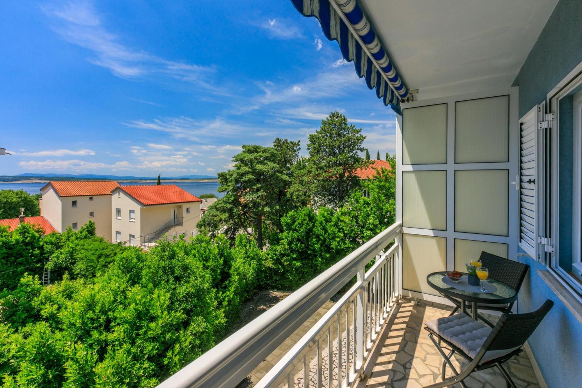 Podvezanec Appartement Dramalj Buitenkant foto